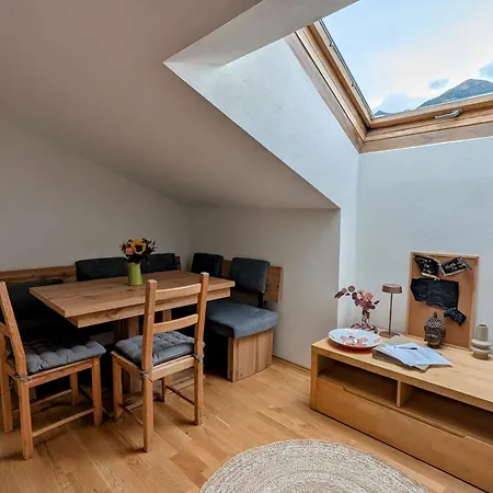 Nona 4 Seefeld アパート *